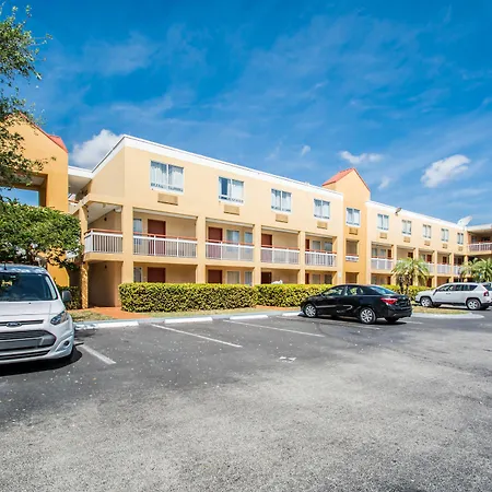 Quality Inn Miami Airport - Doral-2