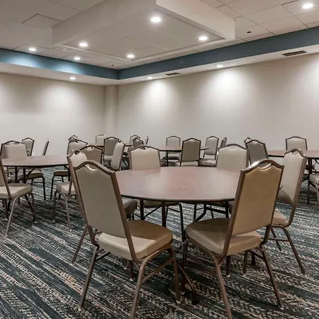 Comfort Inn & Suites Downtown Brickell-Port Of Miami-3