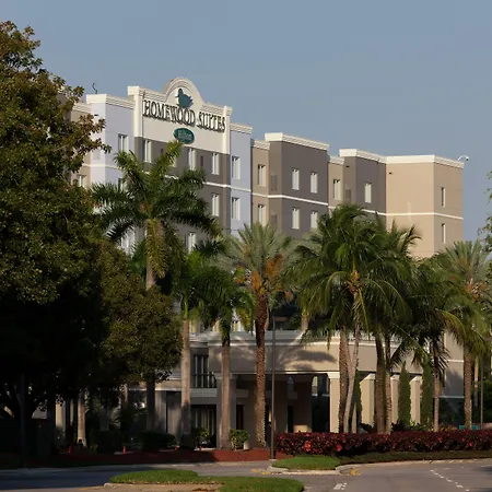 Homewood Suites Miami Airport/Blue Lagoon-3