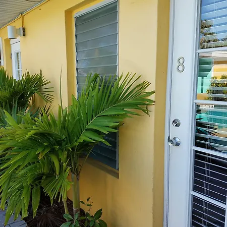Alexander Palms Court - No Hidden Resort Fees!-3