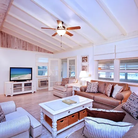 Island Inn-2