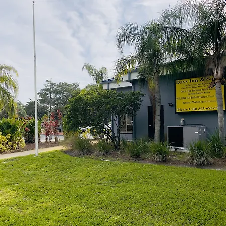 Days Inn & Suites By Wyndham Lakeland-2