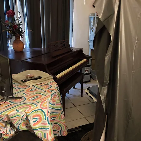 Vacation Homestay Rental Rooms-3