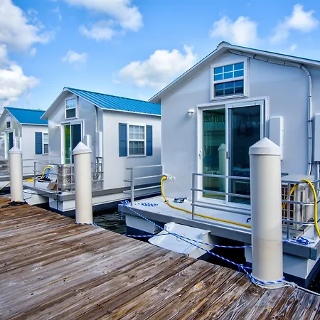 Yacht Haven-2