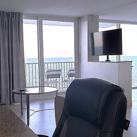 Radisson Suite Hotel Oceanfront-3