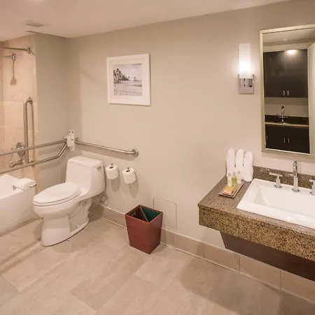 Doubletree Resort By Hilton Hollywood Beach-2