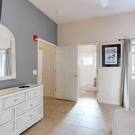 Newly Renovated Condo With Stunning View Of Pond Walking Trail And Tennis Courts-3