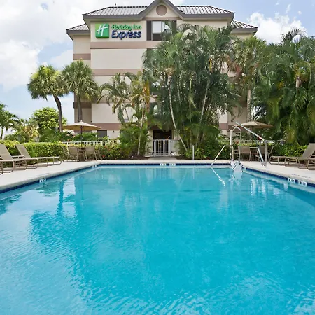 Holiday Inn Express Fort Lauderdale North - Executive Airport By Ihg-2