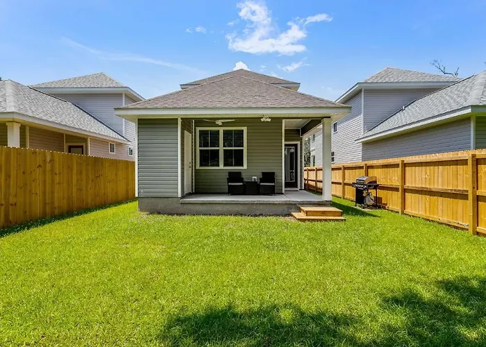 Lone Oak House