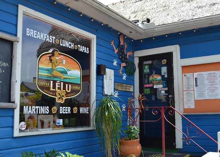 Studio Retreat Across The Street From Beautiful Siesta Key Beach