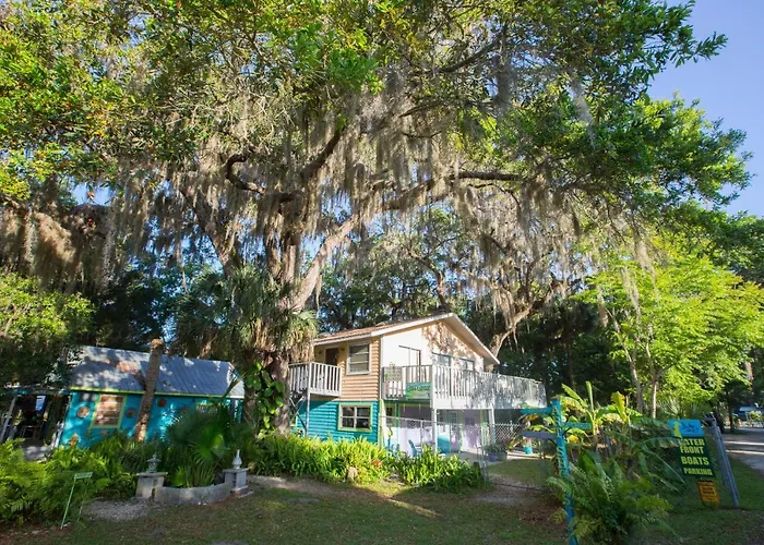 Riverfront Treetop Bungalow