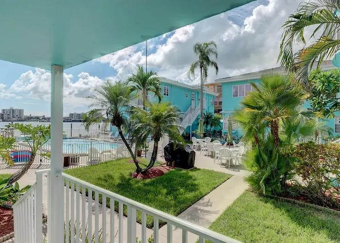 Cute One Bedroom At The Coral Resort Apts