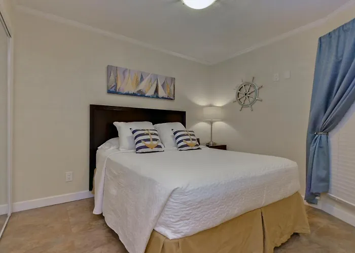 202-Pool, Wifi, Close To Bucs Stadium