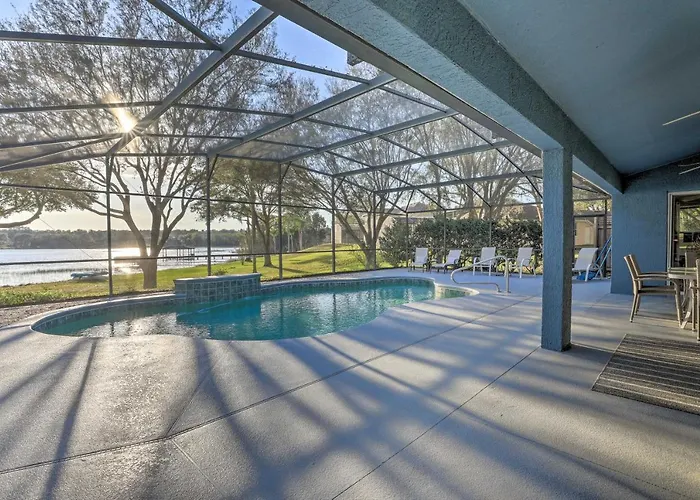 Dog-Friendly Lake Home W/ Dock ~ 25 Mi To Disney!