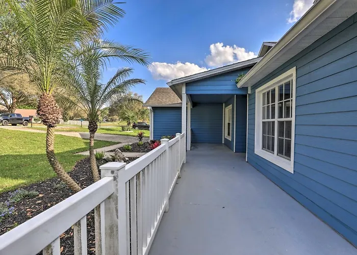 Dog-Friendly Lake Home W/ Dock ~ 25 Mi To Disney!