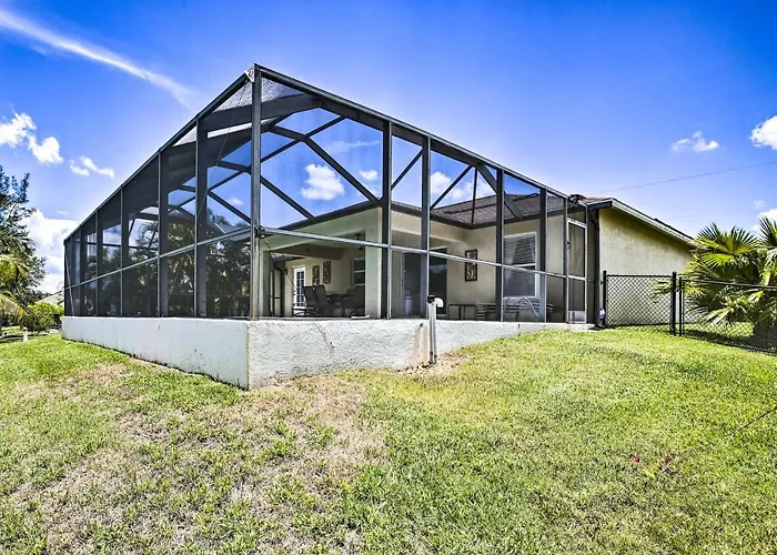 Dock & Canal Access: Cape Coral Family Home