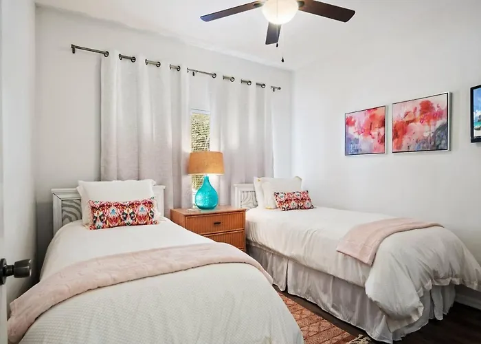 Royal Palm 203