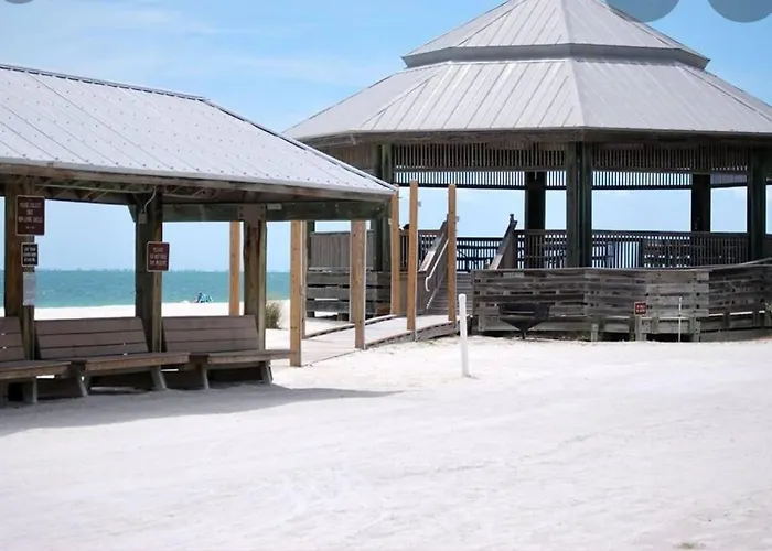 Luxury Beach Condo Located On The Bay In A Tropical Oasis!!!
