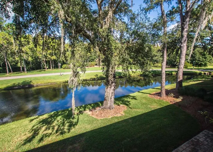 Golf & Tennis Community - Lakeview Oasis