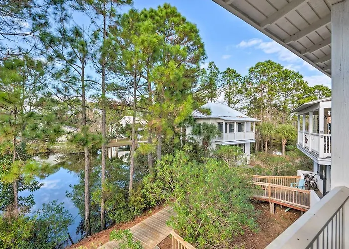Easy Walk To Seagrove Beach: 'Beverly Bungalow'