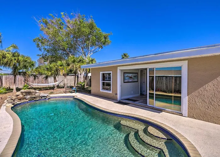 Pet-Friendly Merritt Island Home W/ Heated Pool
