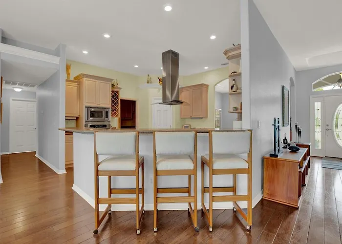 Solar Heated Private Pool & Lanai On Golf Course!