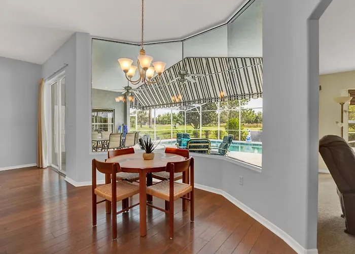 Solar Heated Private Pool & Lanai On Golf Course!
