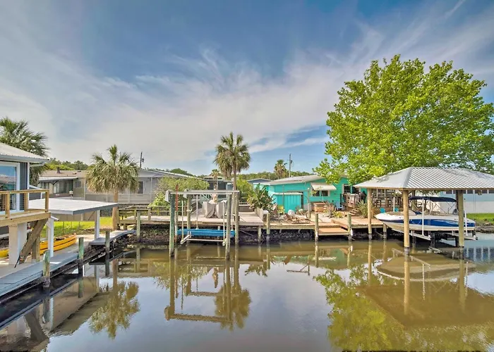 Remodeled Retreat On Homosassa River Canal!