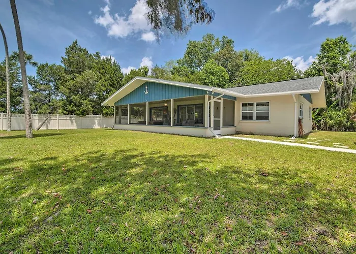 Dock + Lanai: Riverview Homosassa Escape!