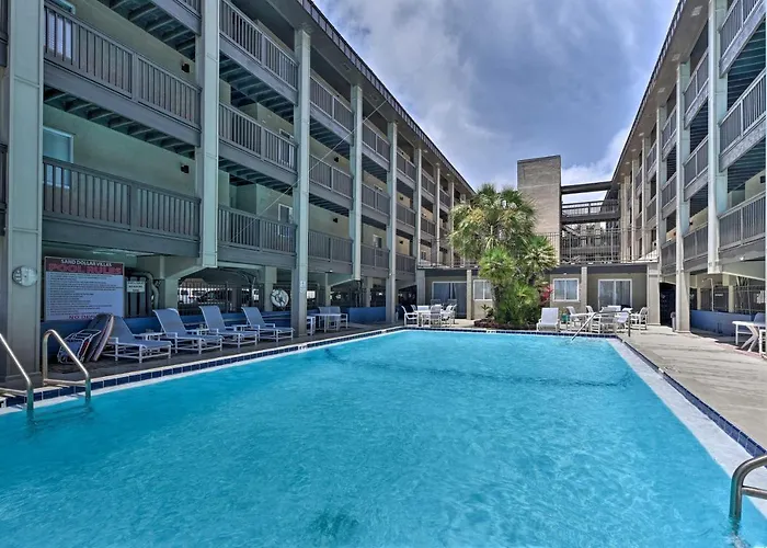 Ocean-View Fernandina Condo W/ Pool, Beach Access!