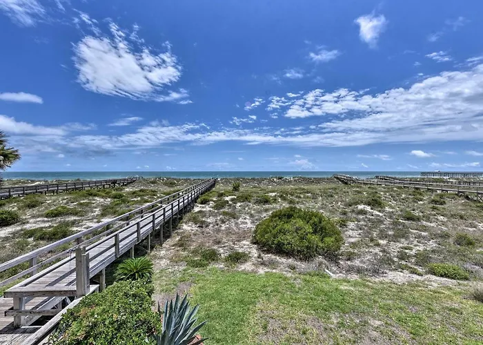 Ocean-View Fernandina Condo W/ Pool, Beach Access!