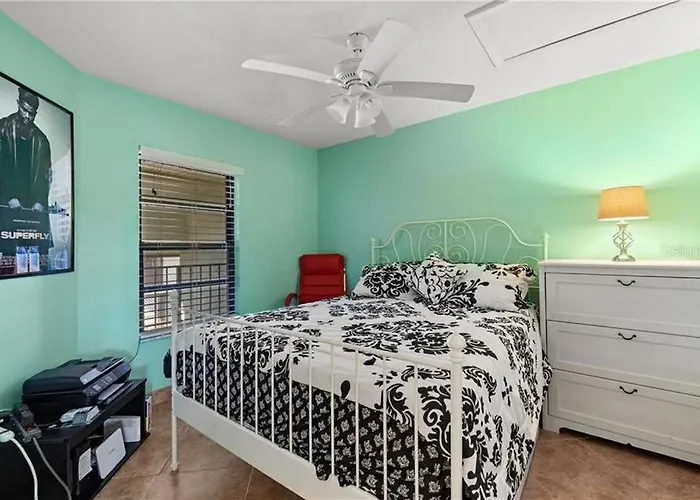 Wander Residence Condo Near Fort Desoto