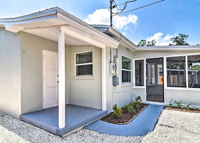 Family-Friendly Clearwater Home W/ Game Room!