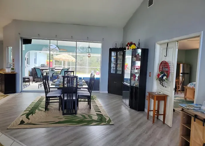 Steve And Cori'S Tropical King Suite 2