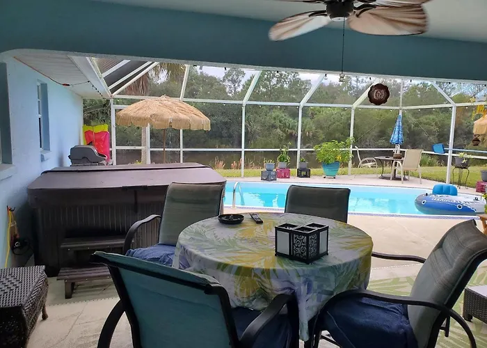 Steve And Cori'S Tropical King Suite 2