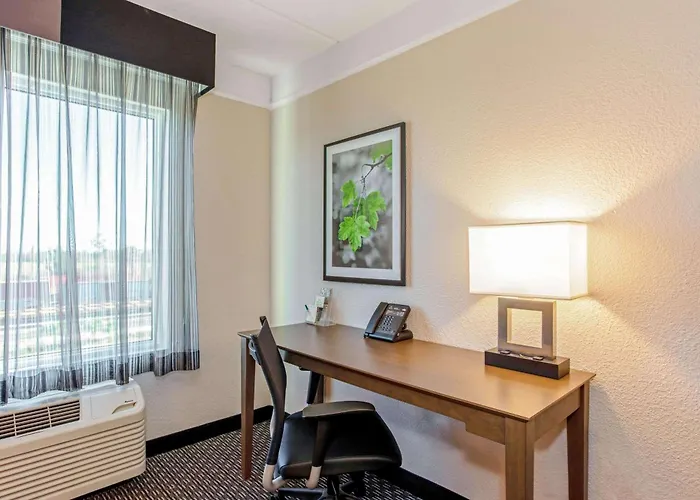 La Quinta Inn & Suites By Wyndham Panama City