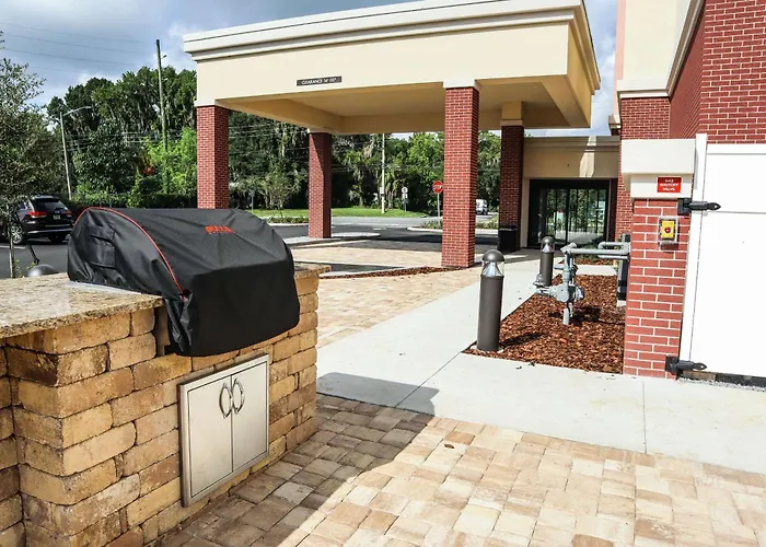 Comfort Suites Gainesville Near University
