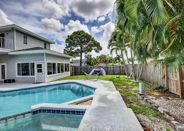 5 Bedroom Mansion With Pool And Non-Heated Jacuzzi Games In Boynton Beach