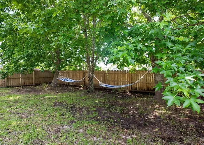 Seaside Sanctuary Close To Navarre Beach!