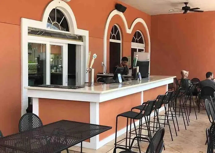 Newly Remodeled 4Bd/4Ba Townhouse-Regal Palms Resort Near Disney