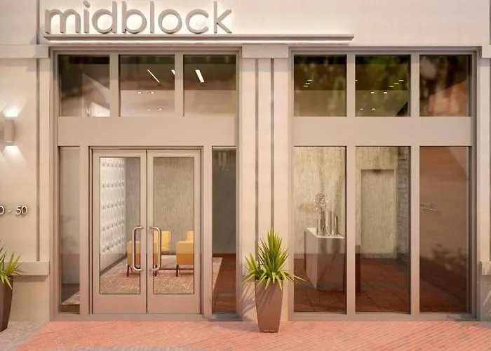 Wonderful 1 Bedroom Condo In Midtown.