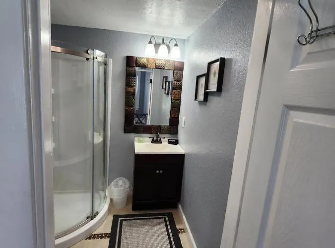 Lovely One Bedroom Home/ Guest House