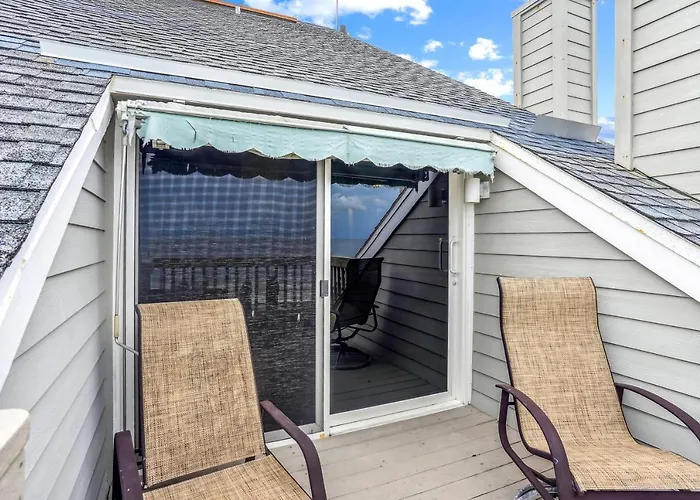 Pelican Pointe 3B