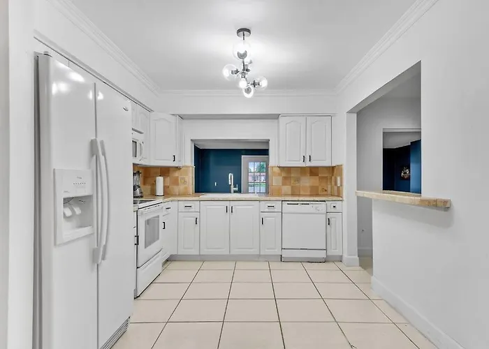 Private Lakefront Home In Miami/Pembroke