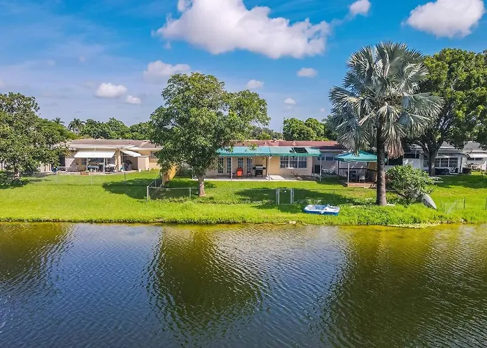 Private Lakefront Home In Miami/Pembroke