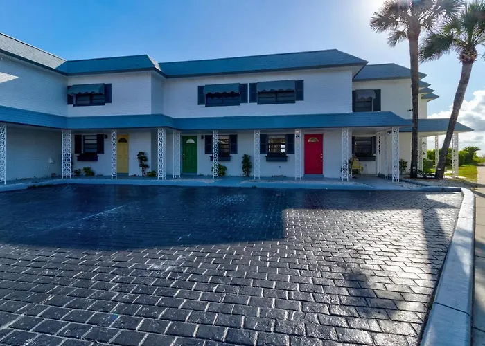 Dolphin Watcher 2 Bed Townhouse