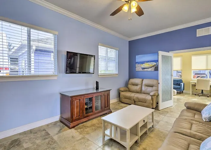'The Shell House' In Titusville: Pool, Golf Access