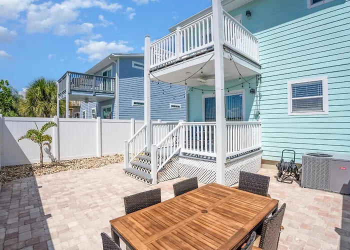 Seaglass Shores, Steps To The Beach