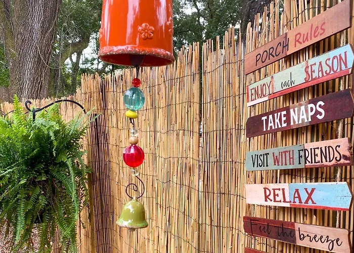 A-Frame Retreat In Pensacola, 10 Mi To Dtwn