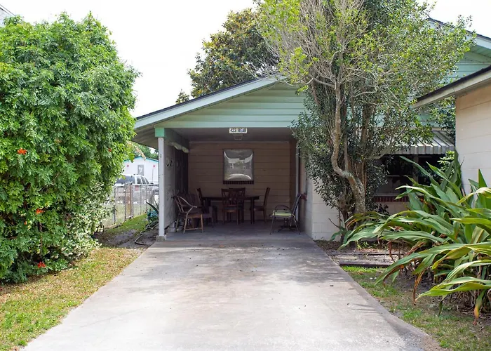 Cozy 1 Bedroom Unit - 4 Blocks From Jax Beach Pier!
